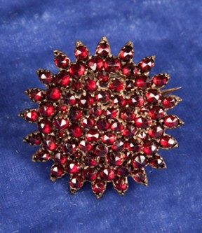 Bohemian Garnet 20-Point Star Brooch